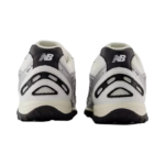 New Balance 204L Silver Metallic Black - Image 4