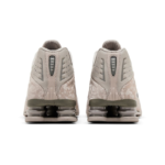 Nike Shox R4 'Flat Pewter Floral' - Image 6